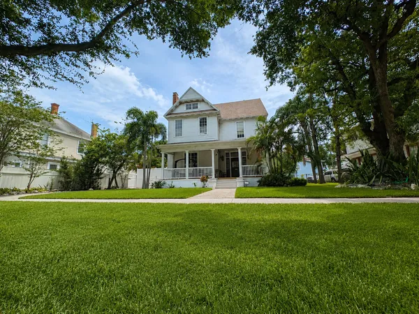 Outdoor spaces (8) at The Knickerbocker by Delphius, Tampa